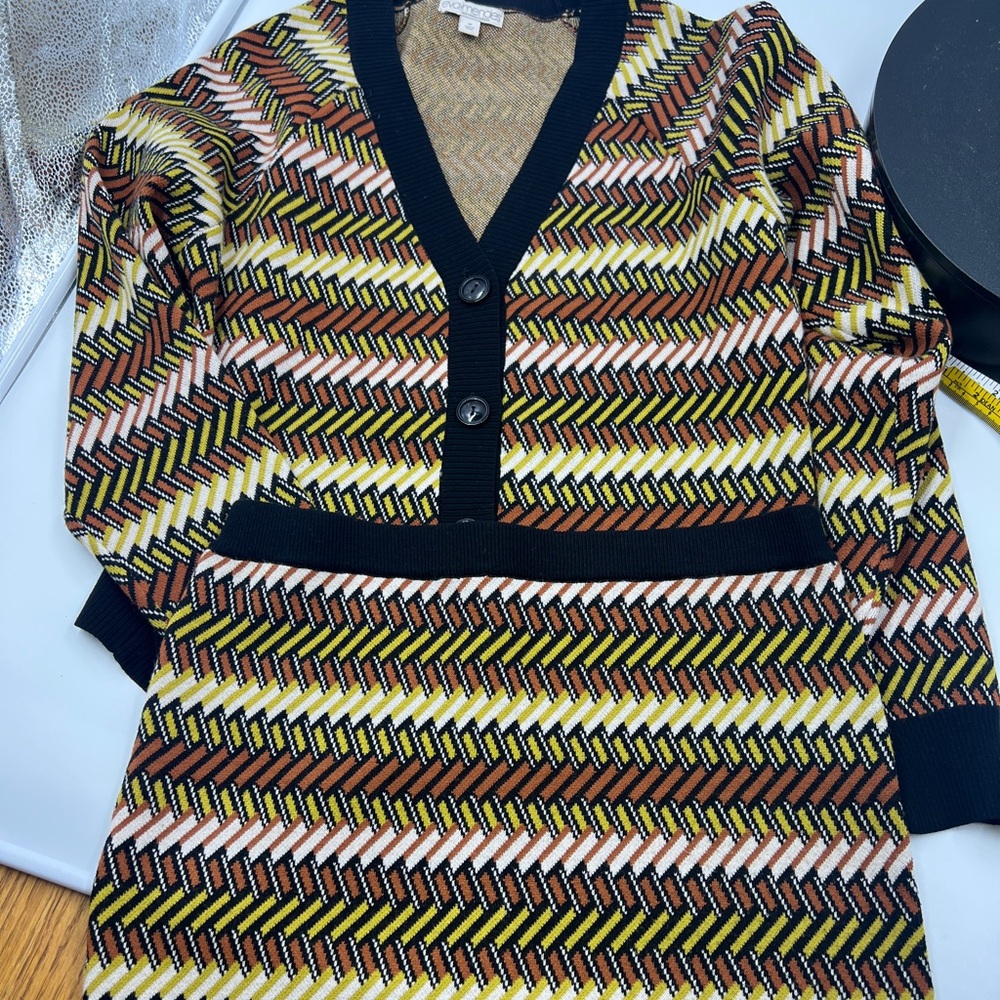 EVA MENDES SWEATER M. SKIRT size S.